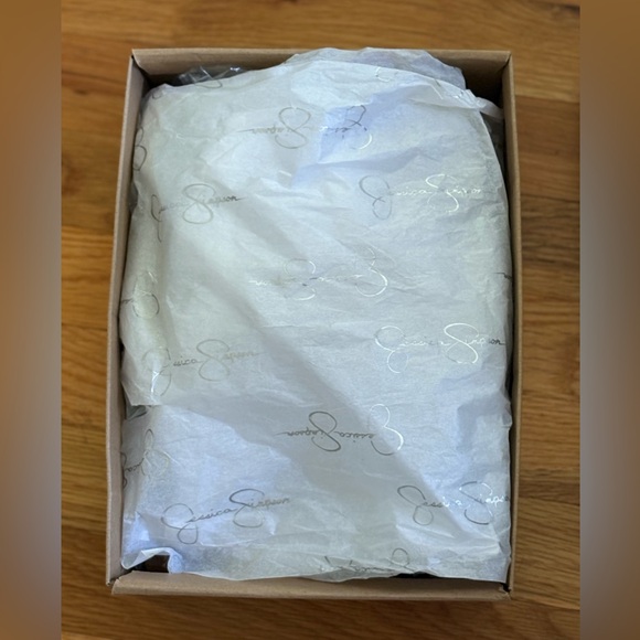 ⭐️Jessica Simpson Dany T-Strap Platforms- Blue American Stars ⭐️ - Picture 13 of 13